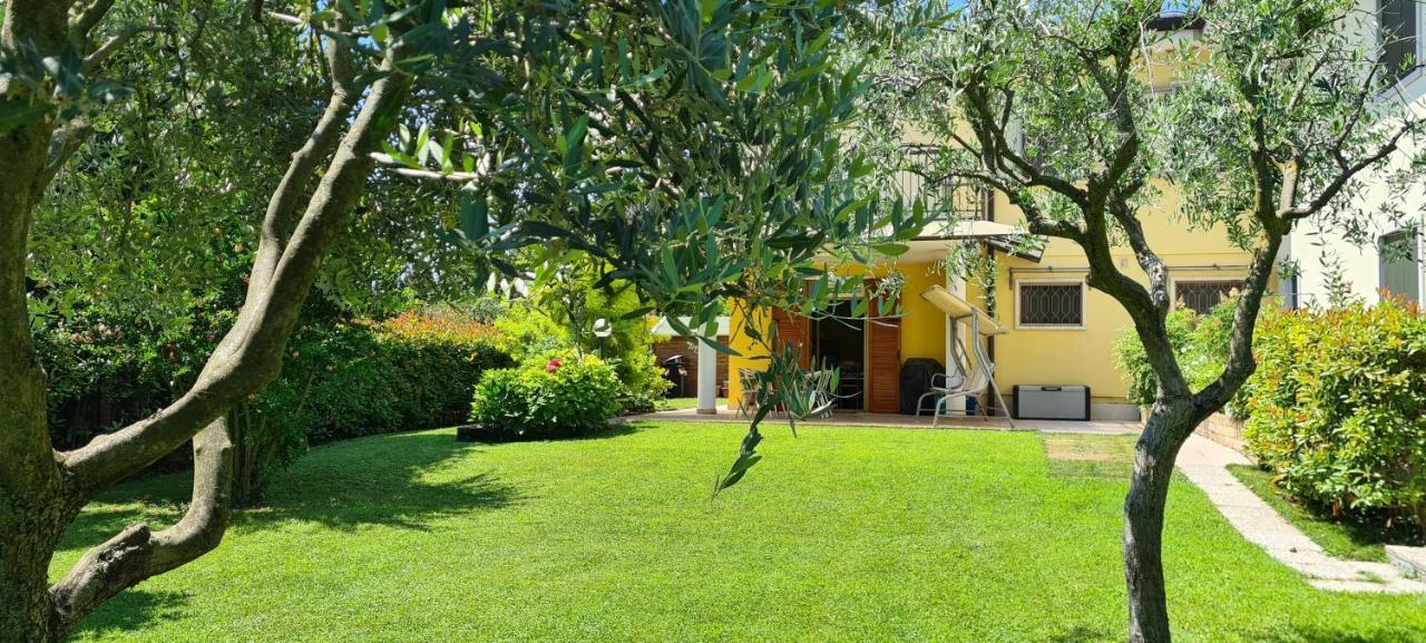 Appartamento Il Melograno Peschiera del Garda Exterior foto
